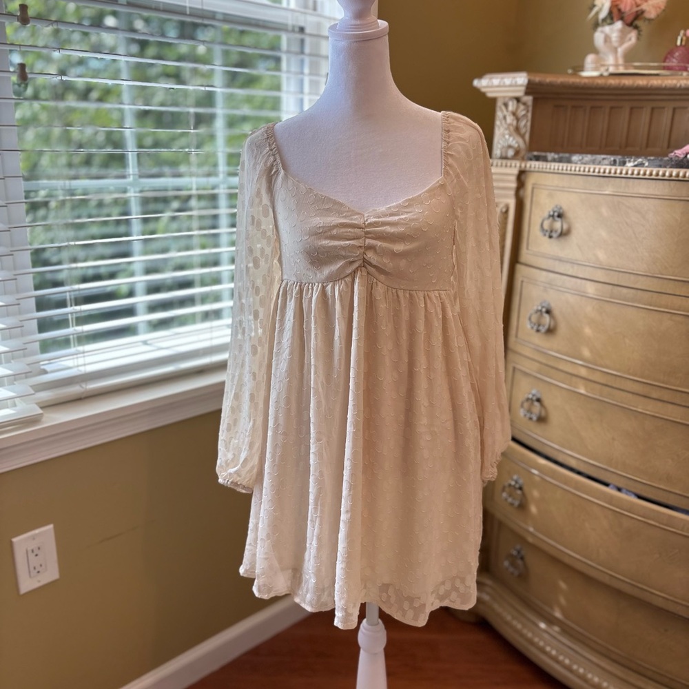 Francesca's Collections Ivory dress